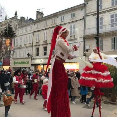 Lady Noël et Les Chaussettes Rouges - Compagnie Les Pléiades