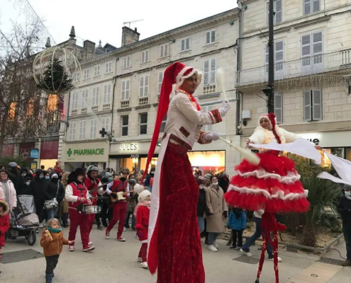 Lady Noël et Les Chaussettes Rouges - Compagnie Les Pléiades